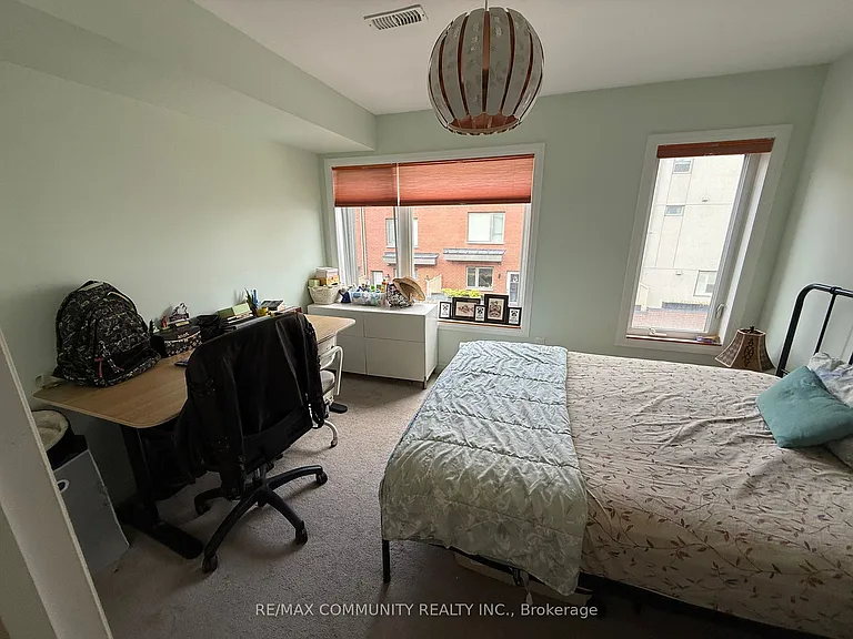 46 Sarah Jackson Cres — Photo 11
