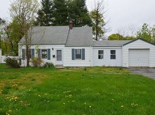 27 Village Rd, Pompton Plains, NJ 07444