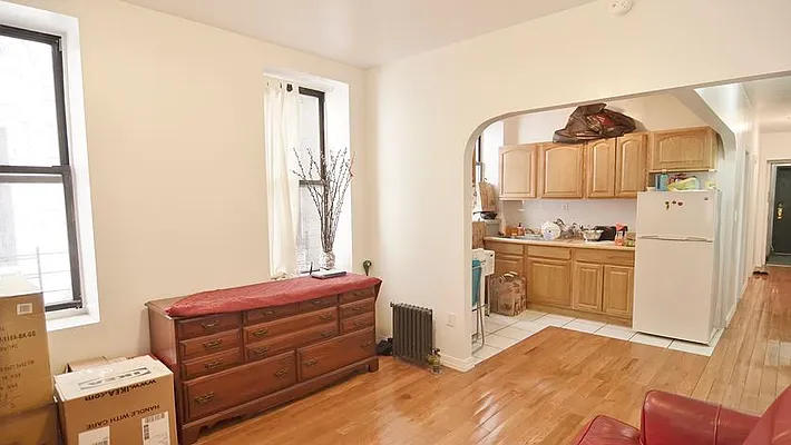 Rented by Park Property Advisors | media 16