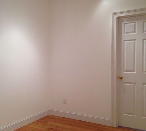 5th image of 172 Mulberry St APT 12A