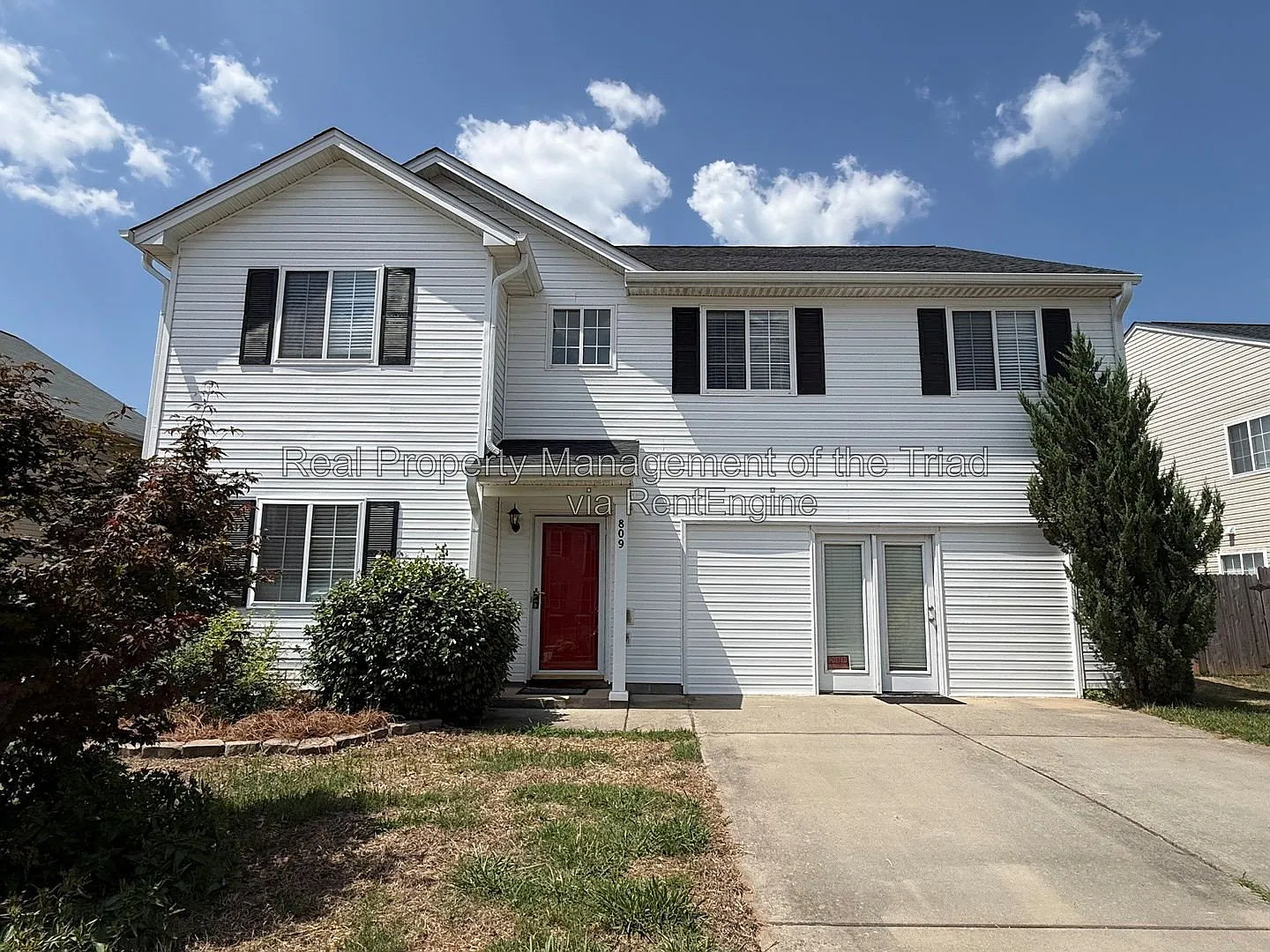 4 bed, 2.5 bath, 2414 sqft, $2,195 — Photo 1