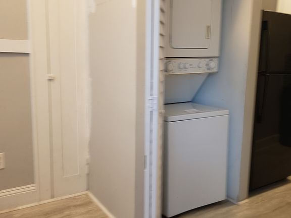3rd image of 1914 W Dekle Ave APT 2