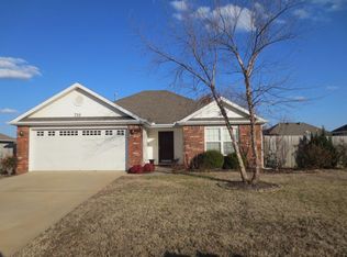 711 Crystal St, Lowell, AR 72745