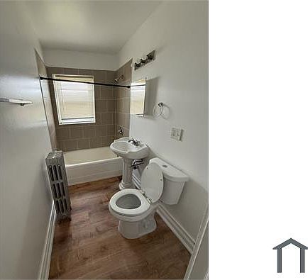 1st image of 7846 S Oglesby Ave APT 3
