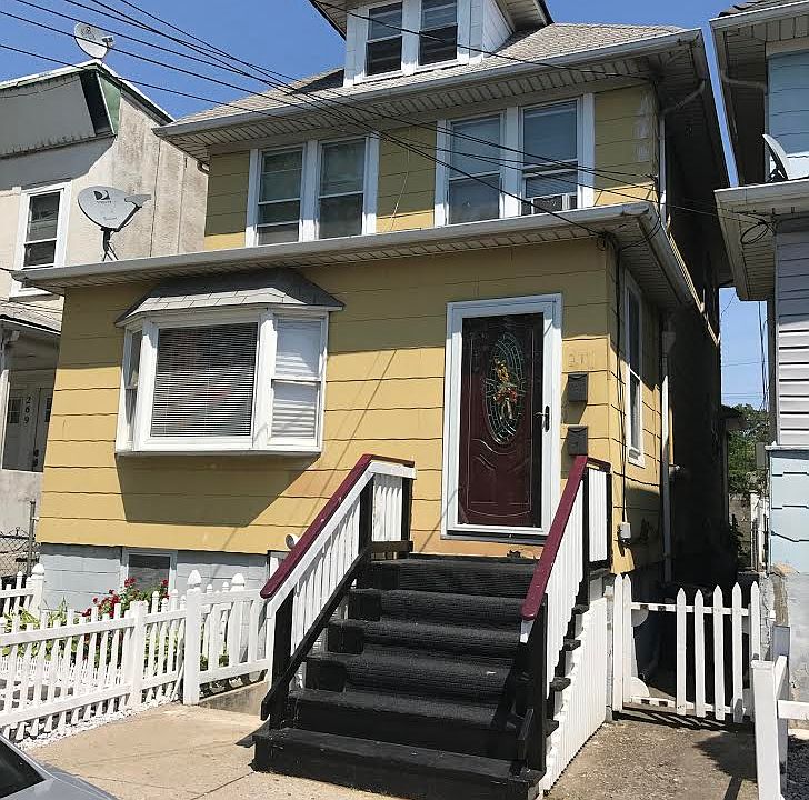 1st image of 271 Pulaski Ave