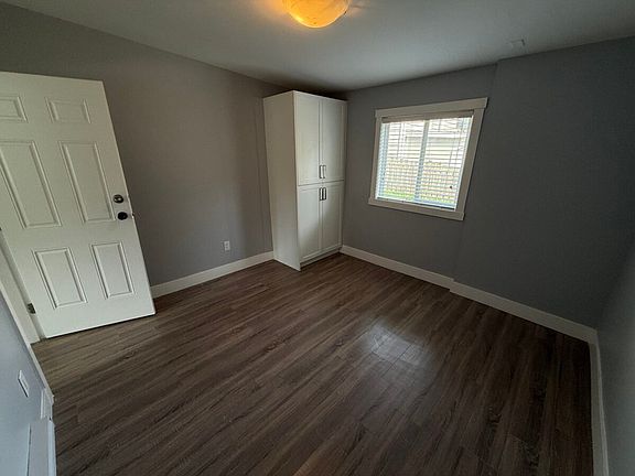 4th image of 33656 Grace Ave #Basement