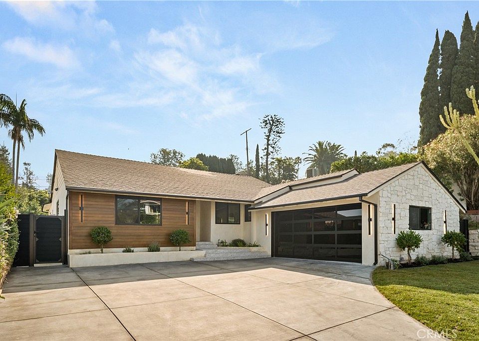 1st image of 3678 Willowcrest Studio Ctr