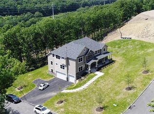 23 Cornell Peak, Pomona, NY 10970