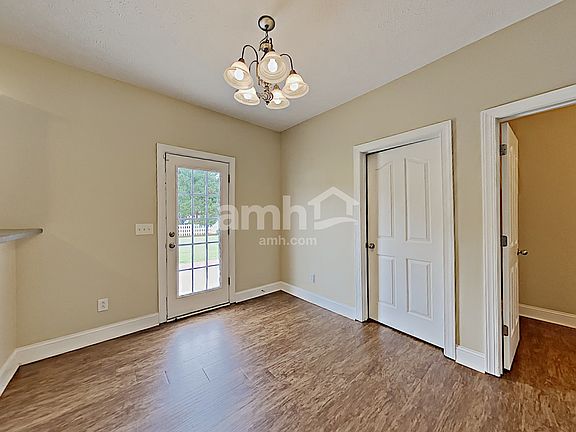 5th image of 4608 Scottish Dr