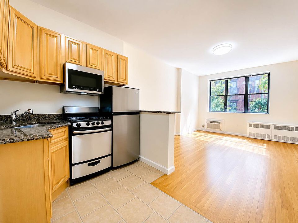 1st image of 225 E 10th St APT 2G