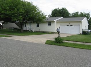 138 Hutchinson Dr, North East, PA