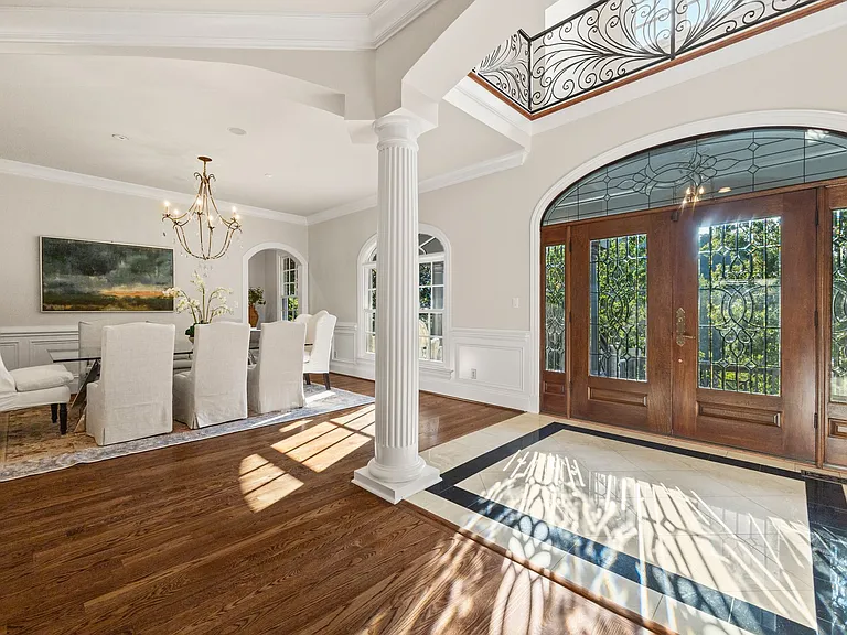 Formal Dining