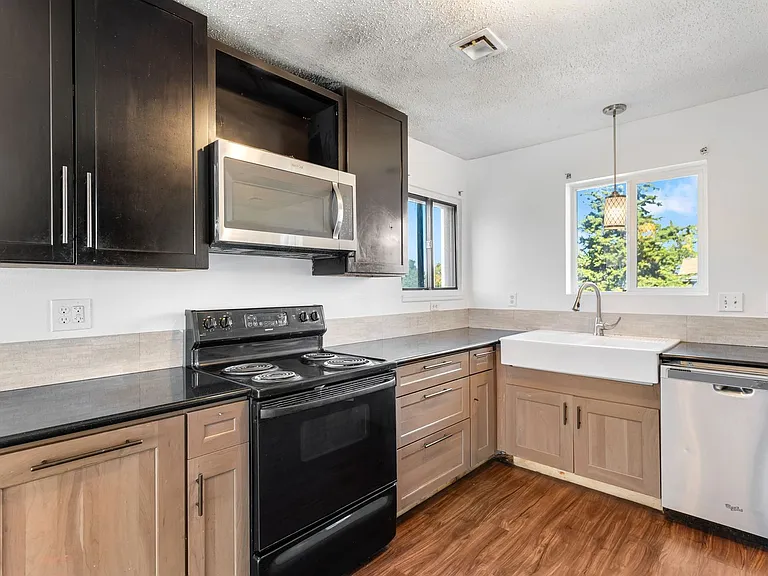 3290 Cherry St #1 — Photo 9