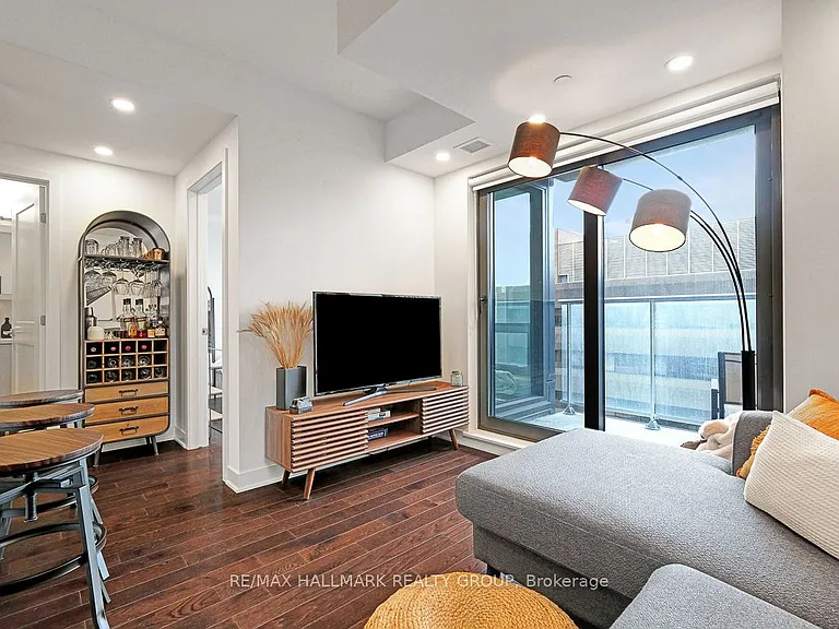 340 Queen St #1302 — Photo 13