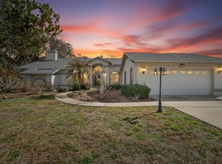 2910 Pine Club Dr, Plant City, FL 33566