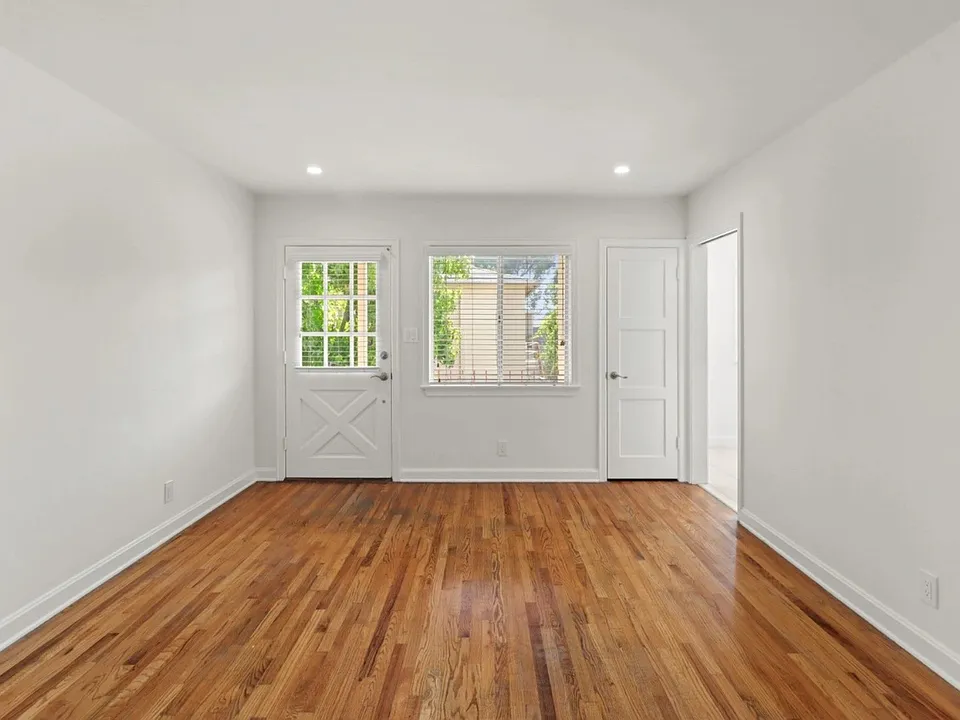 1505-07 Harvard St #1507-A