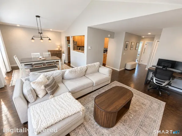 97 Richards Ave APT F6, Norwalk, CT 06854