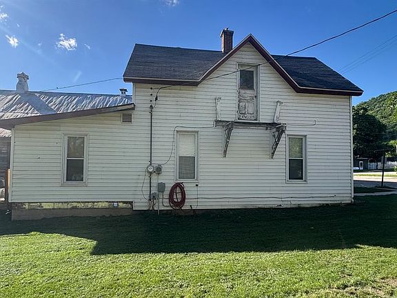 2nd image of 109 Main Street