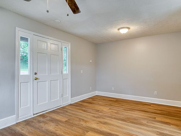 3rd image of 210 Roanoke St APT A