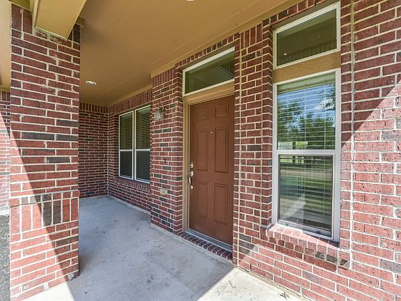 5th image of 2815 E Trailblazer Ln