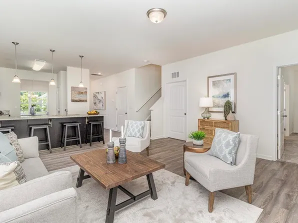 107 S Rose Hill Dr, Clayton, NC 27527