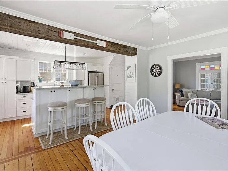 40 W Narragansett Ave — Photo 8