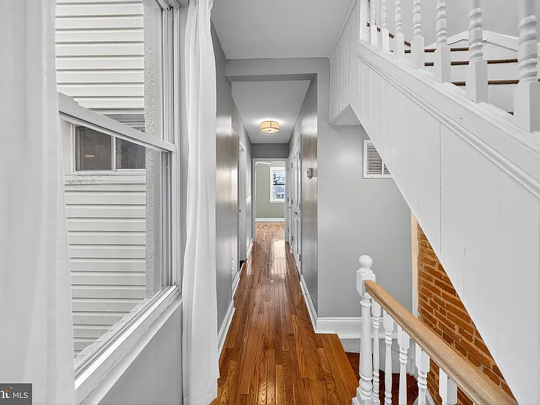7 E Fort Ave — Photo 38