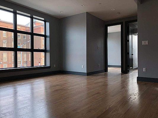 1st image of 462 Marion St Floor 3