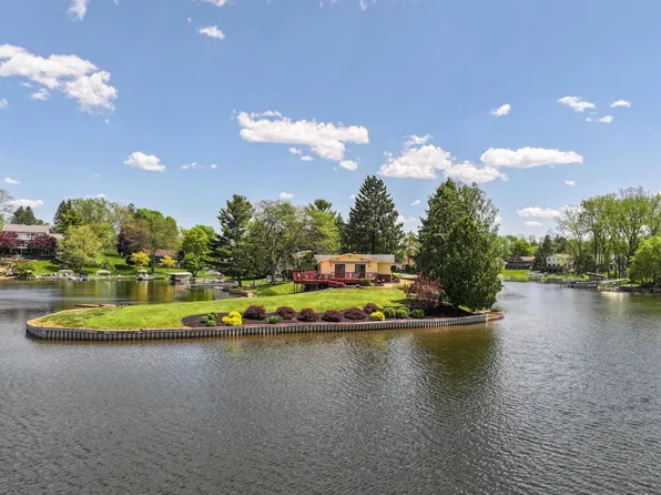 7500 Ore Knob Ct, Fenton, MI 48430