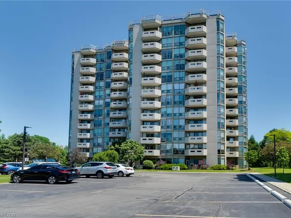 5080 Pinedale Ave #203, Burlington, ON L7L 5V7