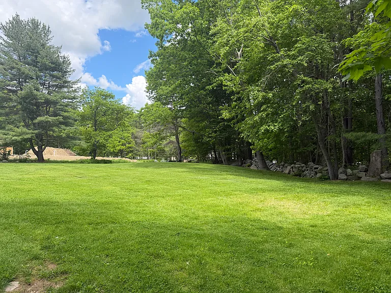 231 Locke Rd — Photo 4