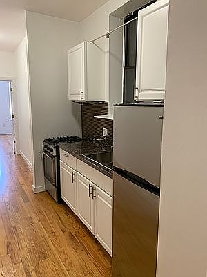 2nd image of 246 W 18th St APT 7