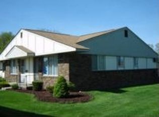 25243 Potomac Dr, South Lyon, MI