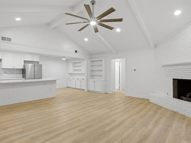 7517 Meadow Oaks Dr — Photo 14