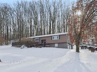 644 Palo Alto Dr, Ellwood City, PA 16117