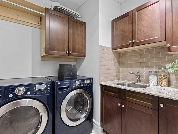 3rd image of 910 N 5th Ave SW #2801