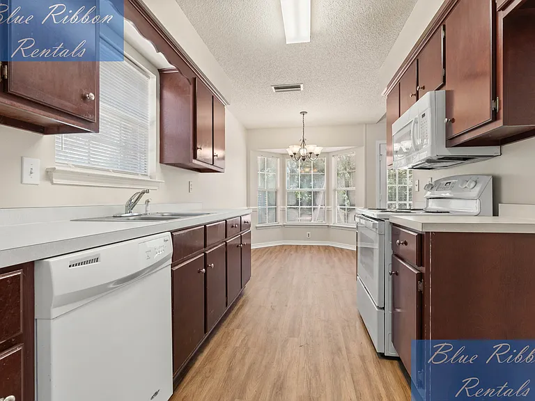 13340 Oak Forge Dr — Photo 5