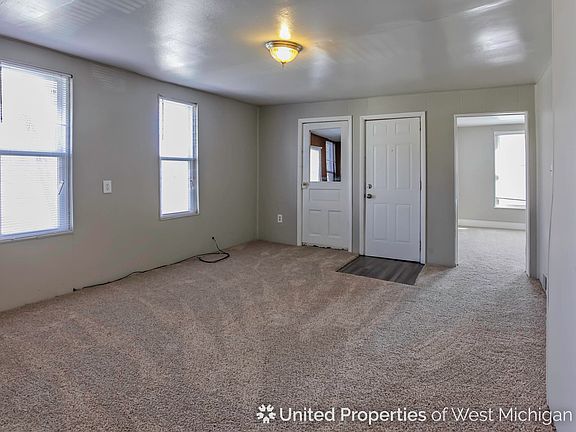 2nd image of 701 9th St NW #2