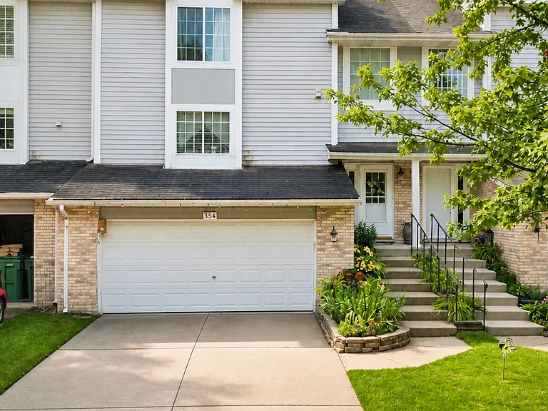 354 Stevens Ct — Photo 4