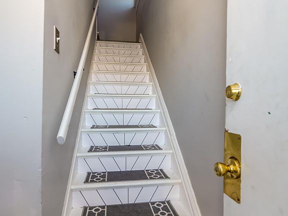 3rd image of 6456A Wise Ave