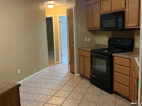 4th image of 3010 Shady Creek Ln