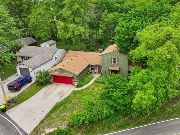 95 M St, Lake Lotawana, MO 64086