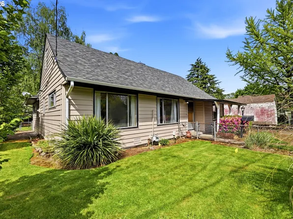 7131 NE Roselawn St, Portland, OR 97218