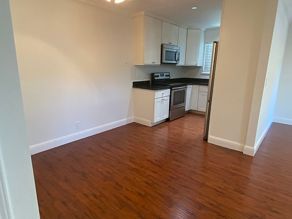 5th image of 659 Kirkland Dr APT 11