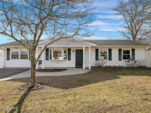 5 Fresno Street, Barnegat, NJ 08005