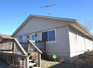 1911 Gilboa Ave, Zion, IL 60099