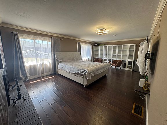 3rd image of 3848 Lassen Dr