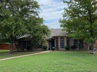 135 Edgemere Ct, Murphy, TX 75094