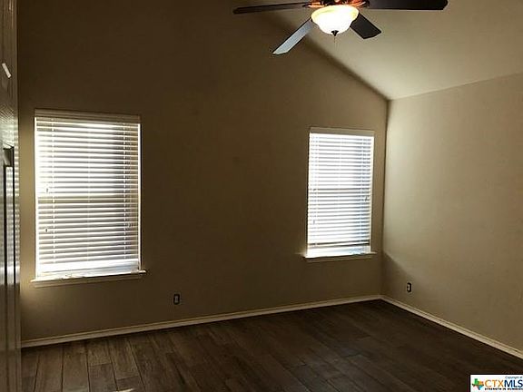 5th image of 2420 Dimmitt Dr