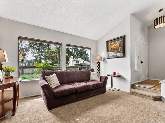 5th image of 9109 158th St E
